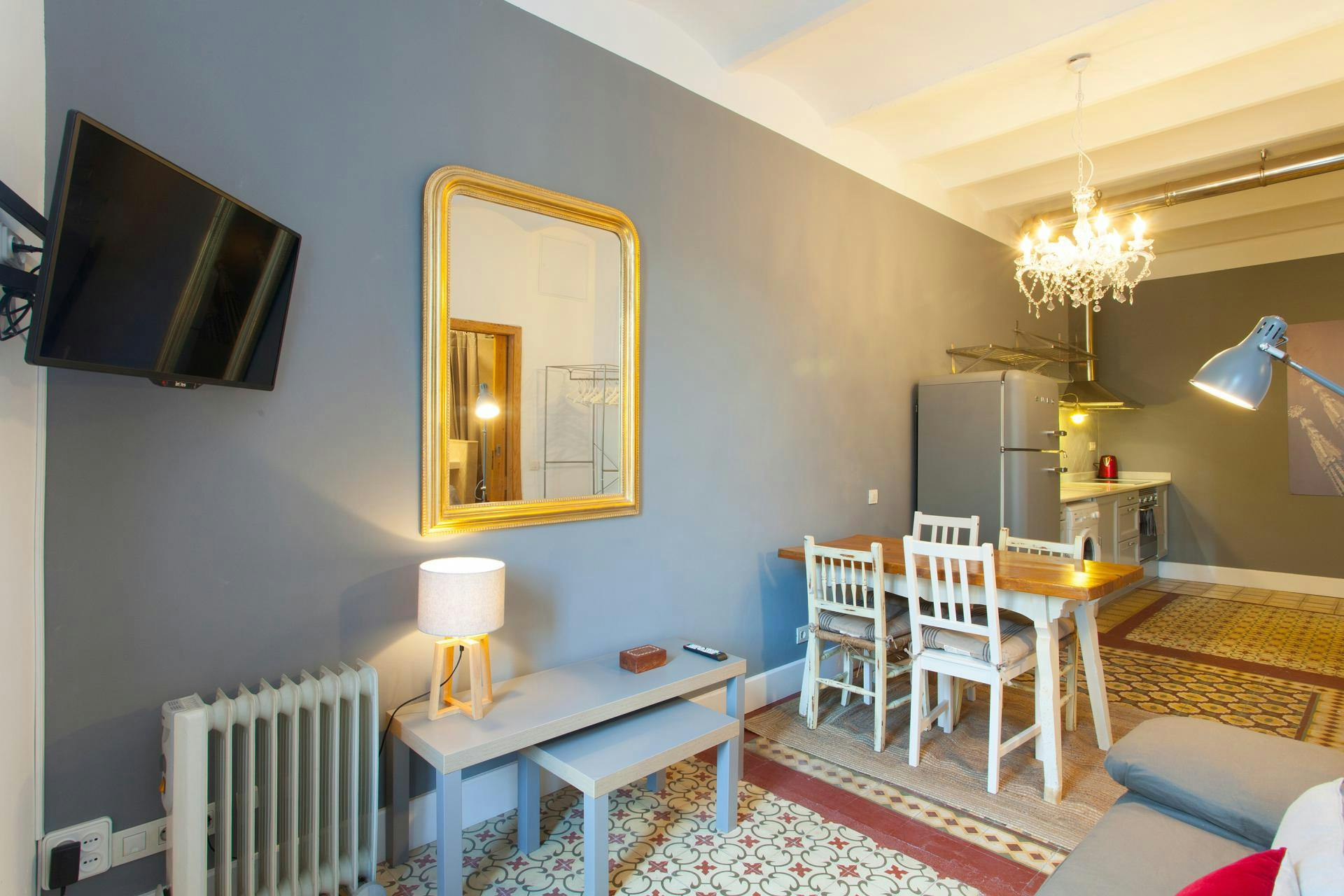 Apartment for rent for €1,290 per month in Barcelona, Carrer de Provença