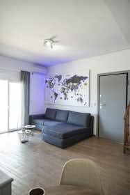 Appartement te huur voor € 800 per maand in Markópoulo, 25is Martiou