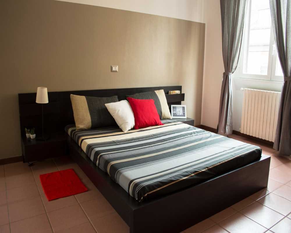 Via Jacopo della Quercia, Milan preview