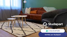 Private room for rent for €600 per month in Clichy-sous-Bois, Allée Racine