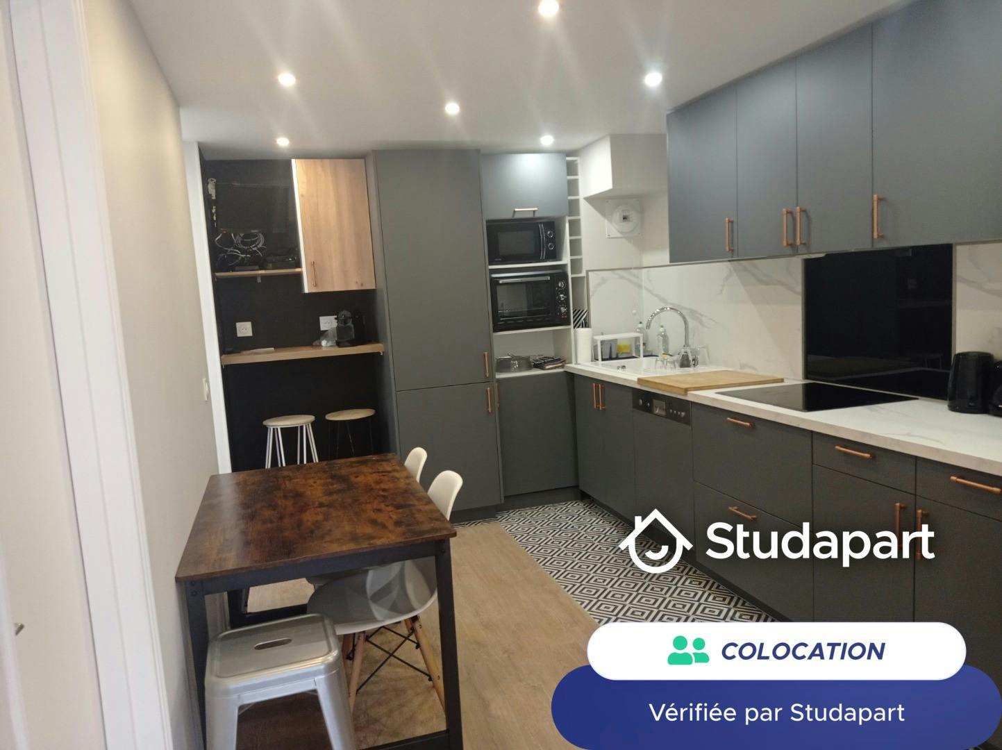 Private room for rent for €600 per month in Noisy-le-Grand, Allée de la Haute-Place