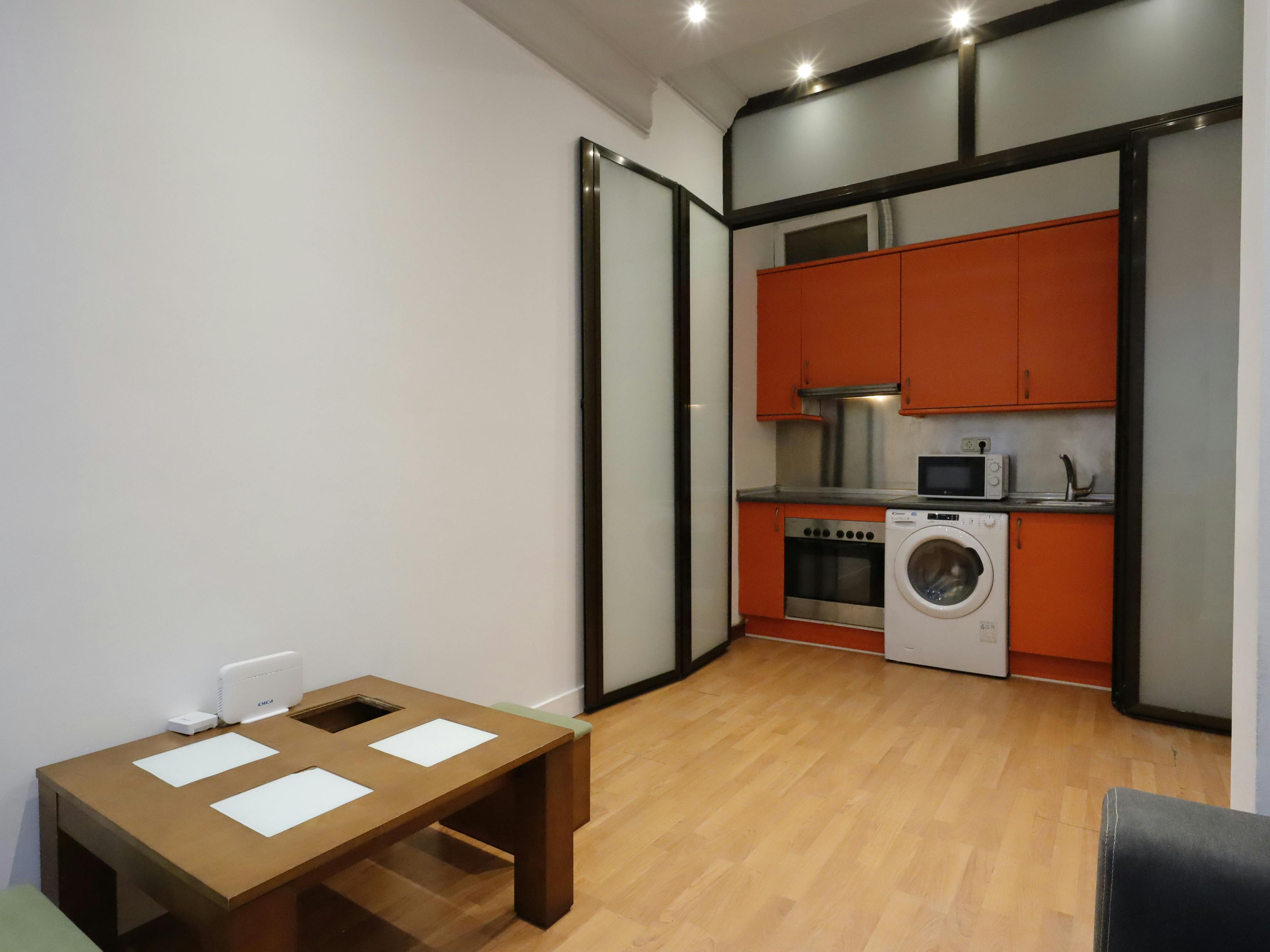 Studio for rent for €750 per month in Madrid, Travesía de Santiago Cordero