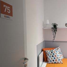 Private room for rent for €580 per month in Trento, Viale Verona