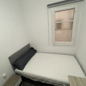 Private room for rent for €300 per month in Barcelona, Carrer de Sepúlveda