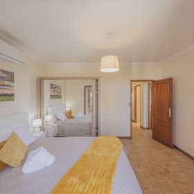 Private room for rent for €640 per month in Porto, Rua de Aires de Ornelas