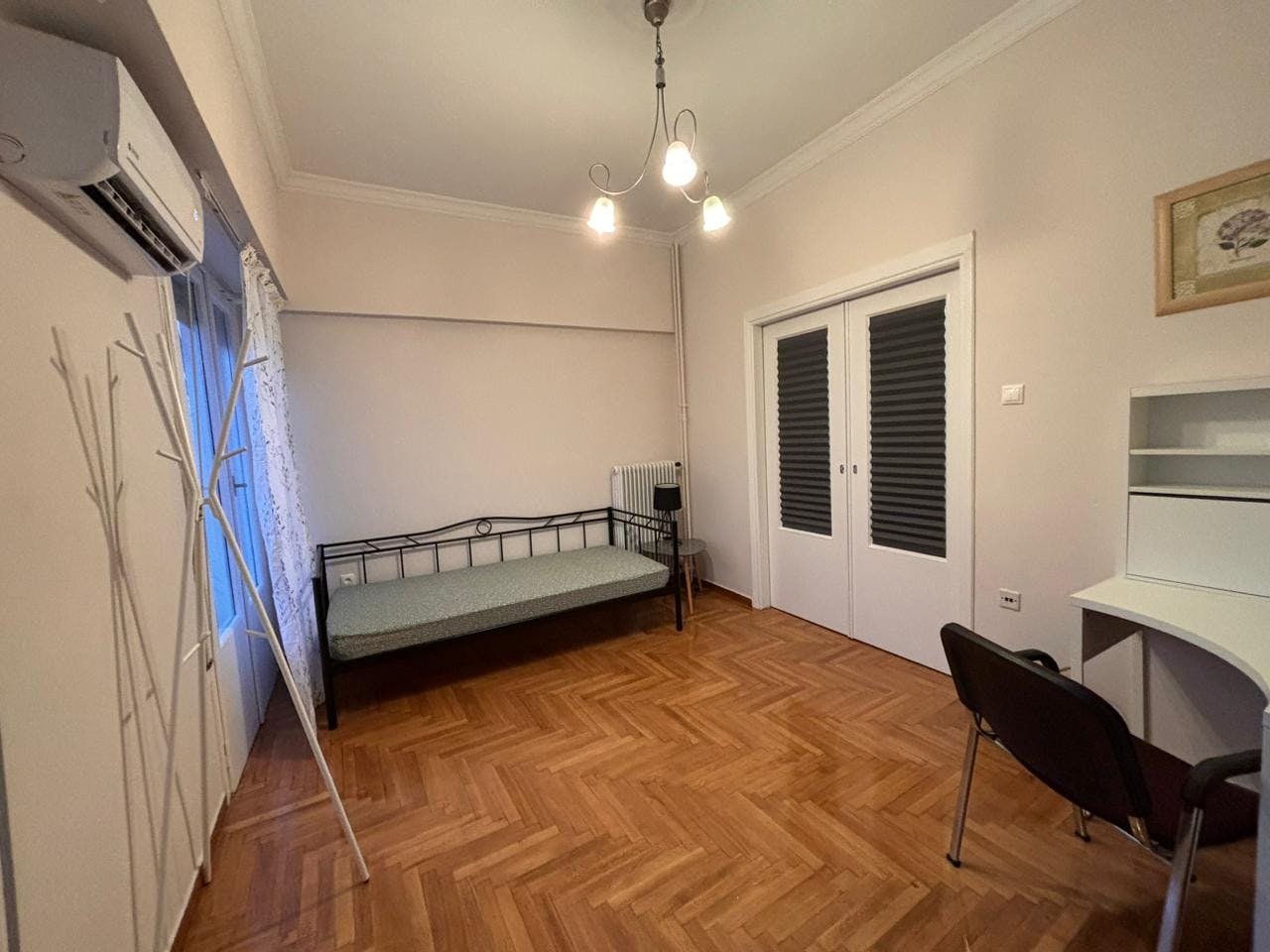 Single room Athens, 13m² — photo 1