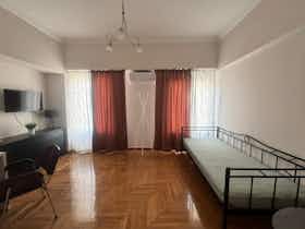 Private room for rent for €525 per month in Athens, Aristotelous