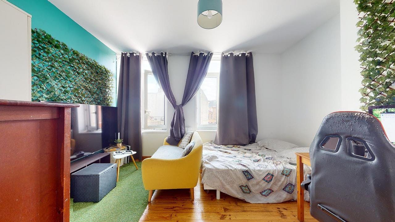 Private room for rent on Rue de Wazemmes, Lille