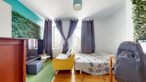 Private room for rent on Rue de Wazemmes, Lille