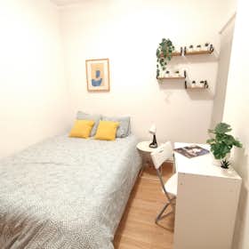 Private room for rent for €535 per month in Barcelona, Carrer de València