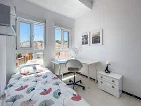Private room for rent for €310 per month in Alicante, Calle Capitán Amador
