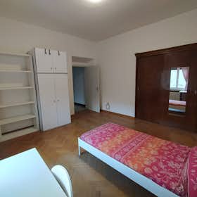 Pokój prywatny do wynajęcia za 445 € miesięcznie w mieście Trento, Via Regina Pacis
