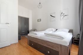 Apartment for rent for €1,790 per month in Vienna, Gunoldstraße