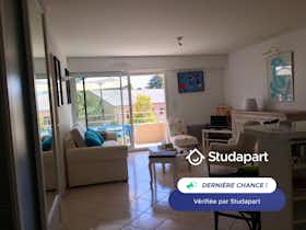 Lägenhet att hyra för 980 € i månaden i La Baule-Escoublac, Avenue du Bois d'Amour