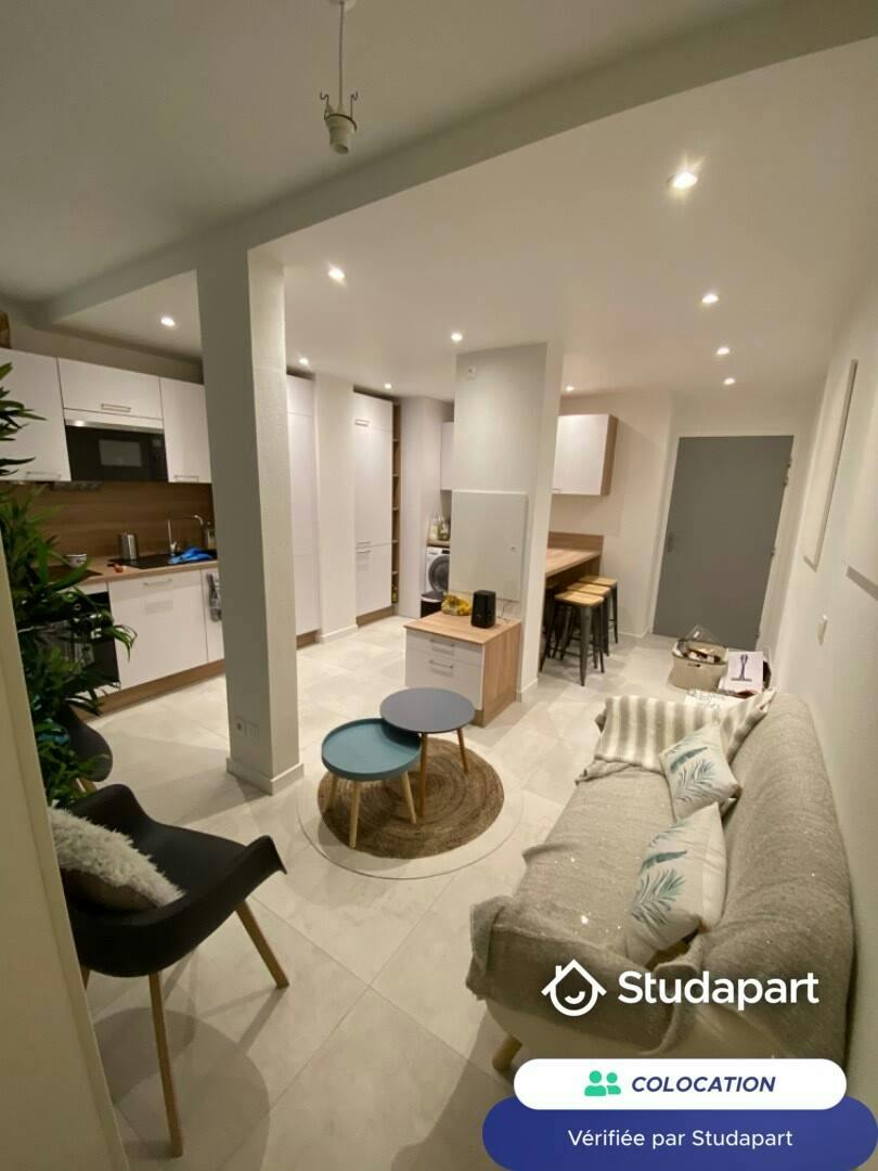 Private room for rent on Rue Édouard-Mayaudon, Bordeaux