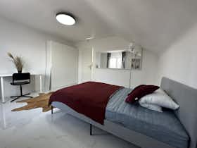 Pokój prywatny do wynajęcia za 750 € miesięcznie w mieście Gröbenzell, Sonnenweg