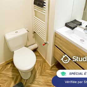 Private room for rent for €397 per month in Saint-Étienne, Rue Victor Duchamp