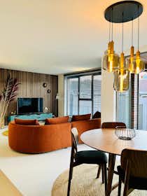 Appartement te huur voor € 1.580 per maand in Antwerpen, Oudesteenweg