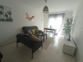 公寓 正在以 €800 的月租出租，其位于 Loulé, Rua da Mónica