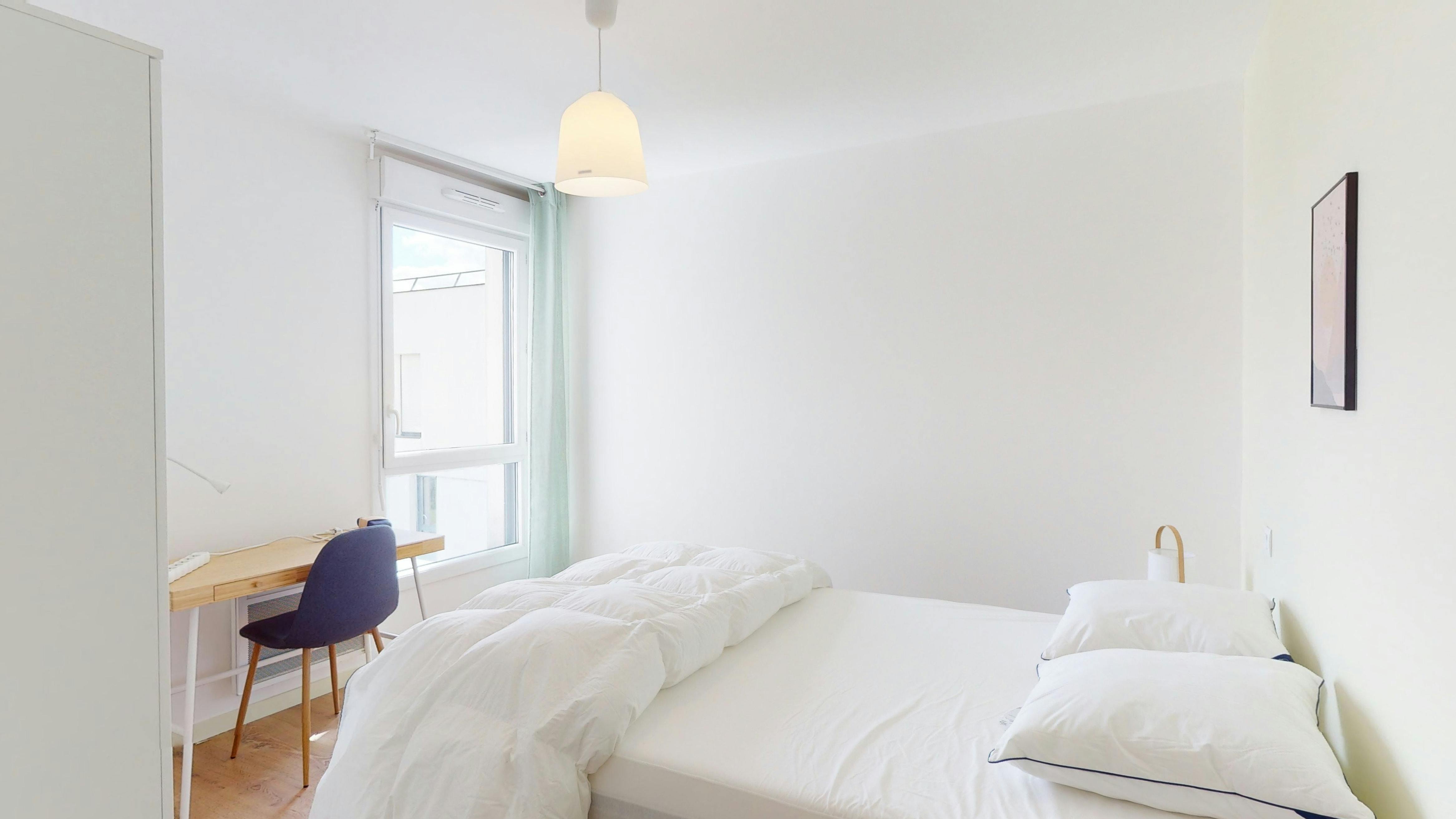 Private room for rent for €740 per month in Choisy-le-Roi, Le Passage Dong Da