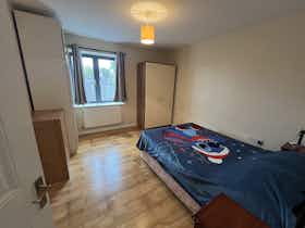 Отдельная комната сдается в аренду за 1 000 € в месяц в Drogheda, Greenlanes