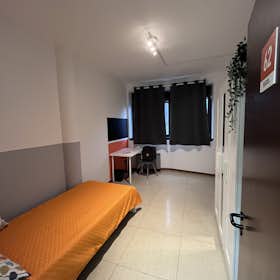 WG-Zimmer for rent for 450 € per month in Trento, Via del Brennero