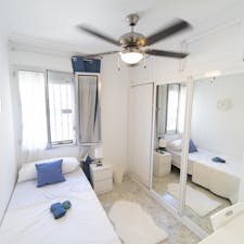 WG-Zimmer for rent for 315 € per month in Sevilla, Calle Puerto de los Alazores