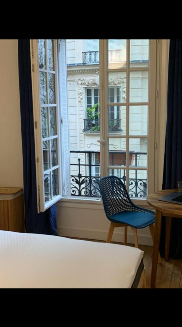 Shared room for rent on Avenue Daumesnil, Paris - Vue 3