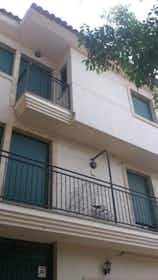 Quarto privado para alugar por € 330 por mês em Salamanca, Calle Larga
