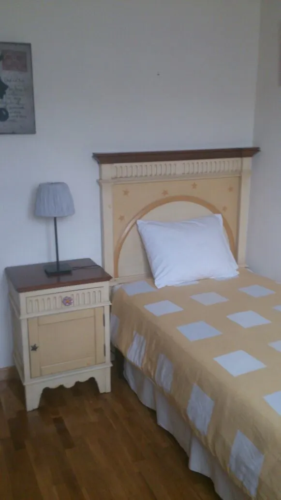 Private room in Calle Larga, Salamanca 1