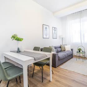 Apartment for rent for €2,400 per month in Milan, Via Lorenteggio
