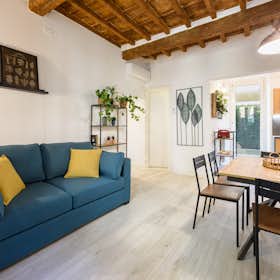 Apartment for rent for €2,700 per month in Florence, Via del Leone