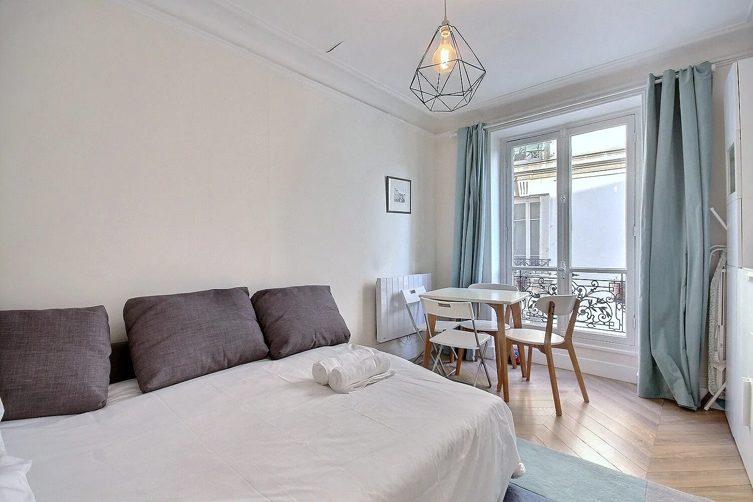 1-Bedroom Apartment in Rue Ravignan, Paris (1477556) ROOM 2
