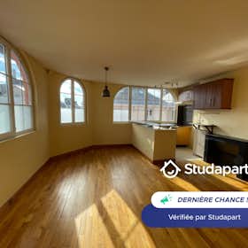 Apartment for rent for €1,100 per month in Rouen, Rue du Renard