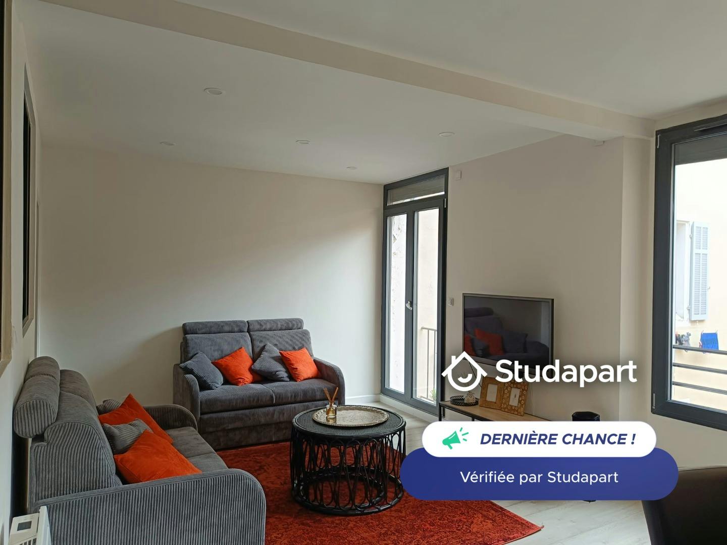 Apartament de închiriat pentru 900 EUR pe lună în Marseille, Rue de l'Évêché