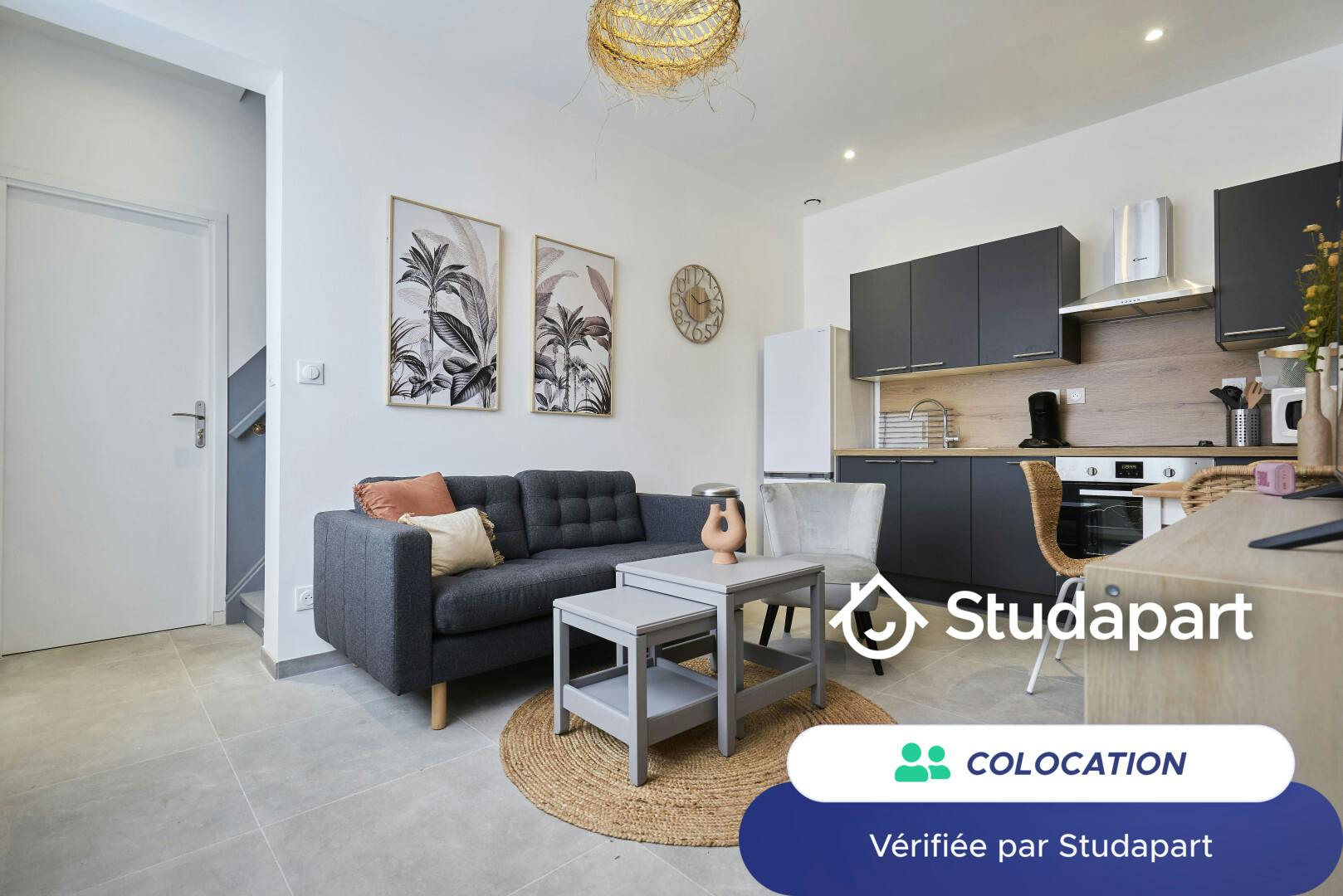 Private room for rent on Rue Saint-Bernard, Lille