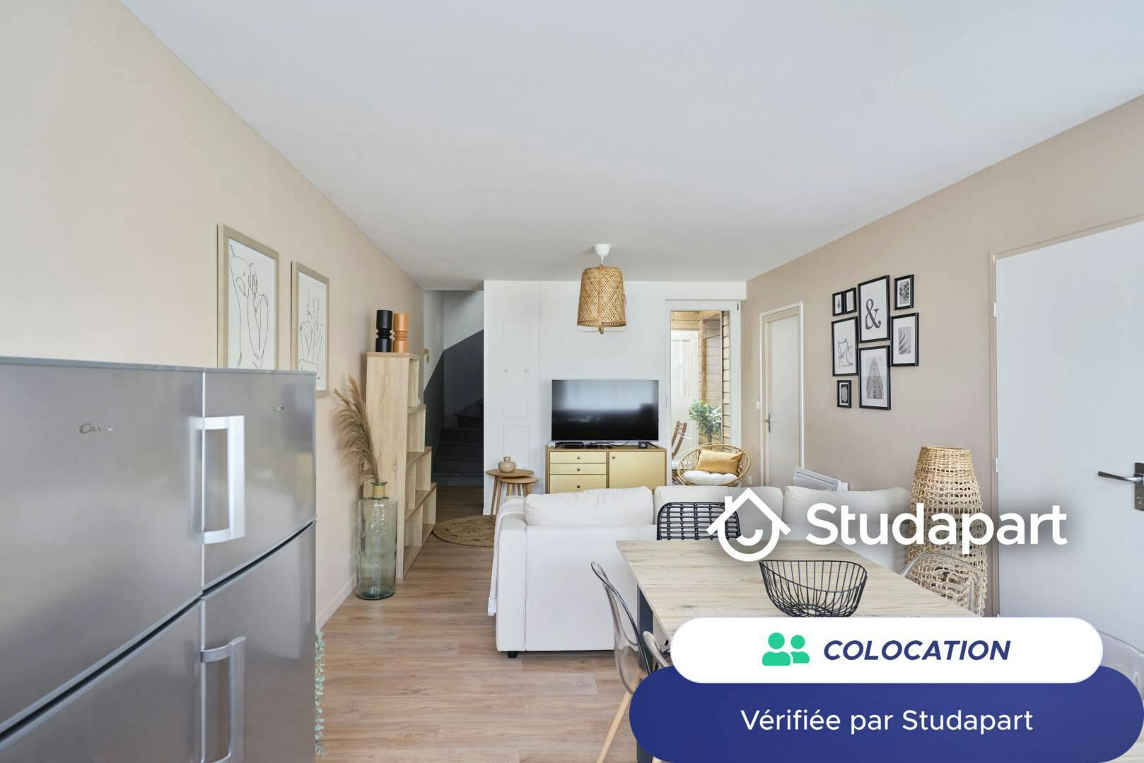 Private room for rent on Rue Masséna, Lille - Plus