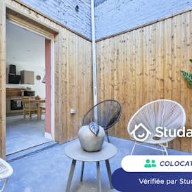 Private room for rent for €545 per month in Lille, Boulevard de Belfort