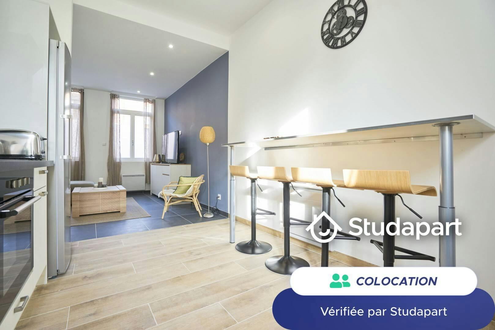 Private room for rent on Rue des Dondaines, Lille - Vue 5