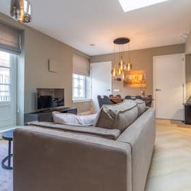 Apartamento para alugar por € 2.495 por mês em Hilversum, Havenstraat