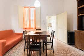 Apartment for rent for €2,250 per month in Florence, Via della Scala