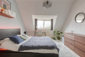 Private room for rent for €950 per month in The Hague, Soestdijksekade