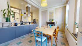 Privé kamer te huur voor € 391 per maand in Roubaix, Rue des Fossés