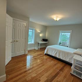 Quarto privado for rent for $1,600 per month in Somerville, Park Ave