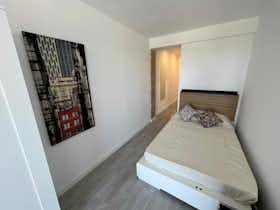 Studio for rent for €650 per month in Burjassot, Carrer del Mestre Lope