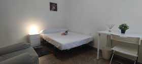 Privé kamer te huur voor € 320 per maand in Almería, Calle Doctor Barraquer