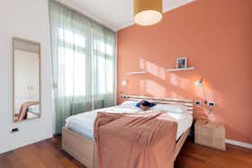 Pokój prywatny do wynajęcia za 540 € miesięcznie w mieście Trieste, Via Cesare Battisti