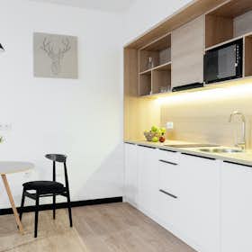 Apartment for rent for PLN 7,553 per month in Warsaw, ulica Jana Zamoyskiego