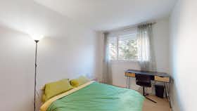 Privé kamer te huur voor € 410 per maand in Saint-Étienne-du-Rouvray, Périphérique Henri Wallon