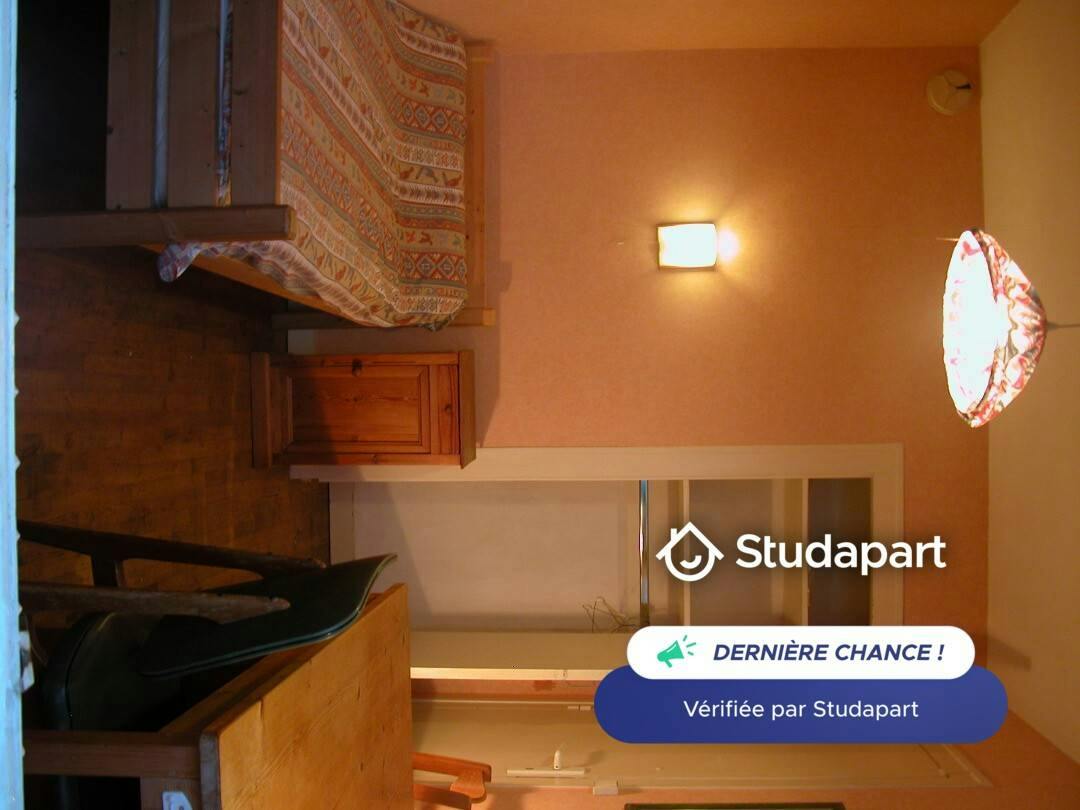 Pièce à Angers